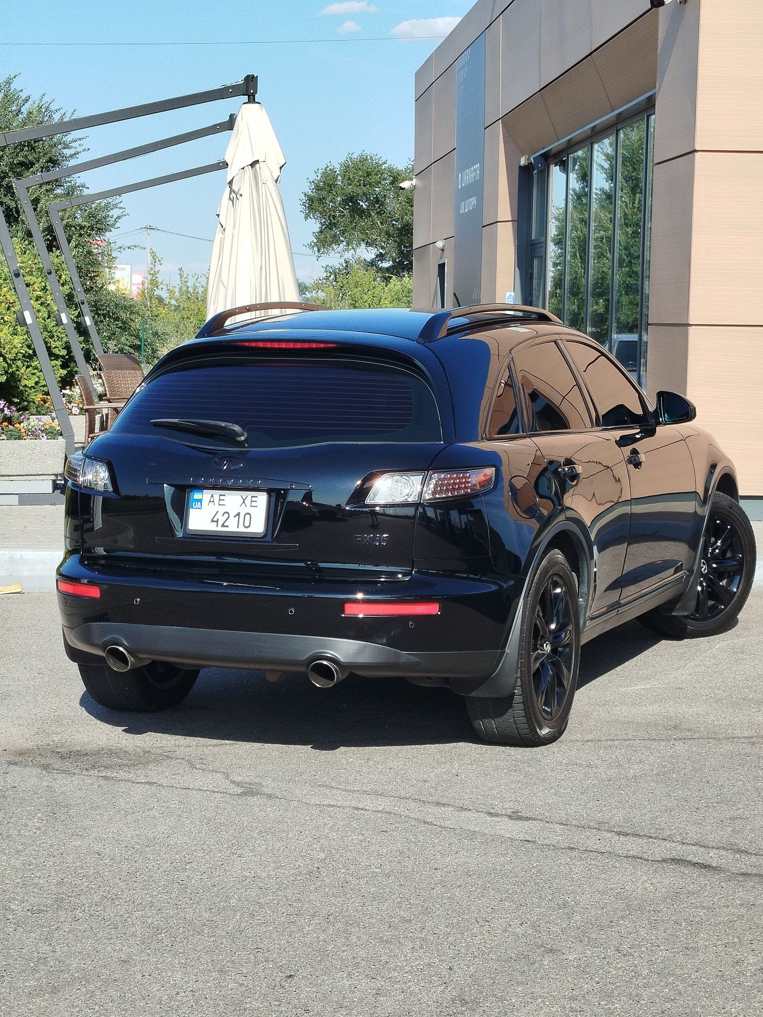 Infiniti FX35 black edition