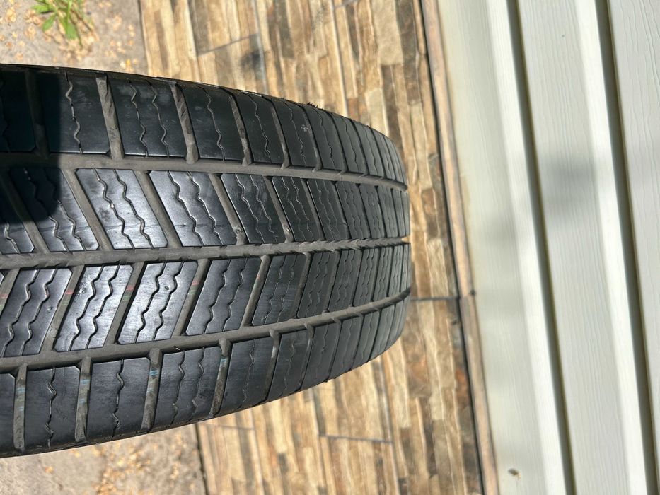 215 65 16 Continental VanContact A/S Ultra зима