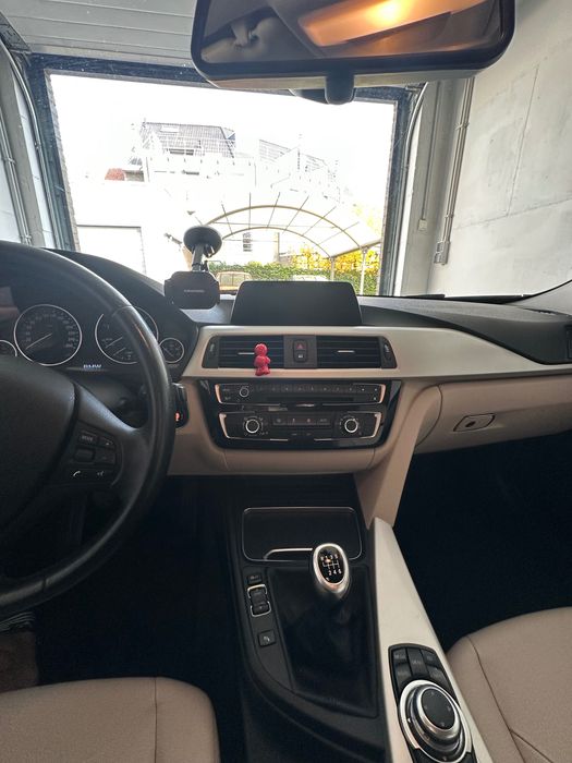 BMW 318D Touring 2015 diesel