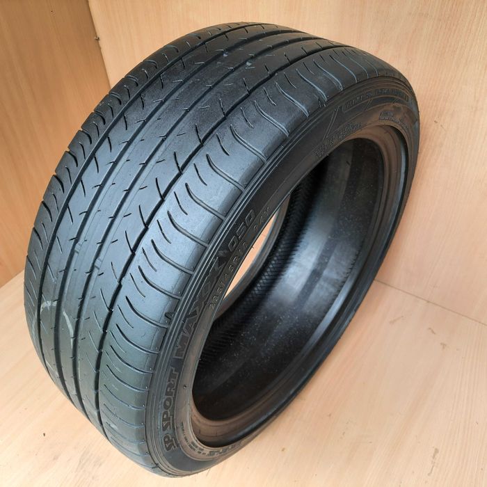 1 szt. Dunlop SP Sport Maxx 050 235/45 R18 94Y 5mm