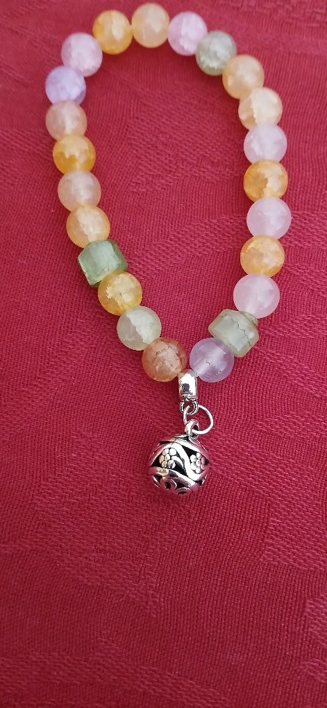 Pulseira colorida nova