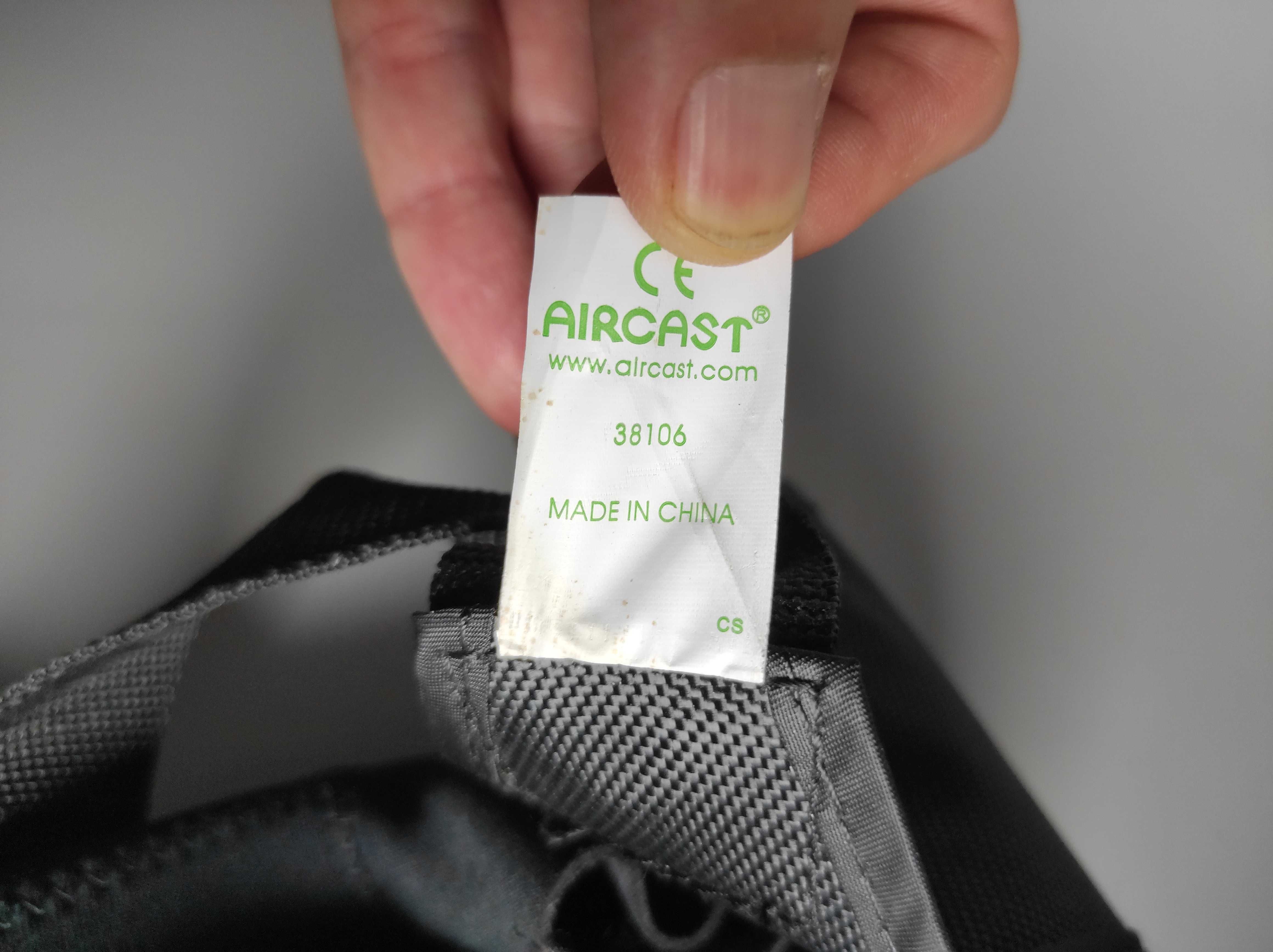 Ортез бандаж голеностопа Aircast 38106, размер М, правый, на лодыжку