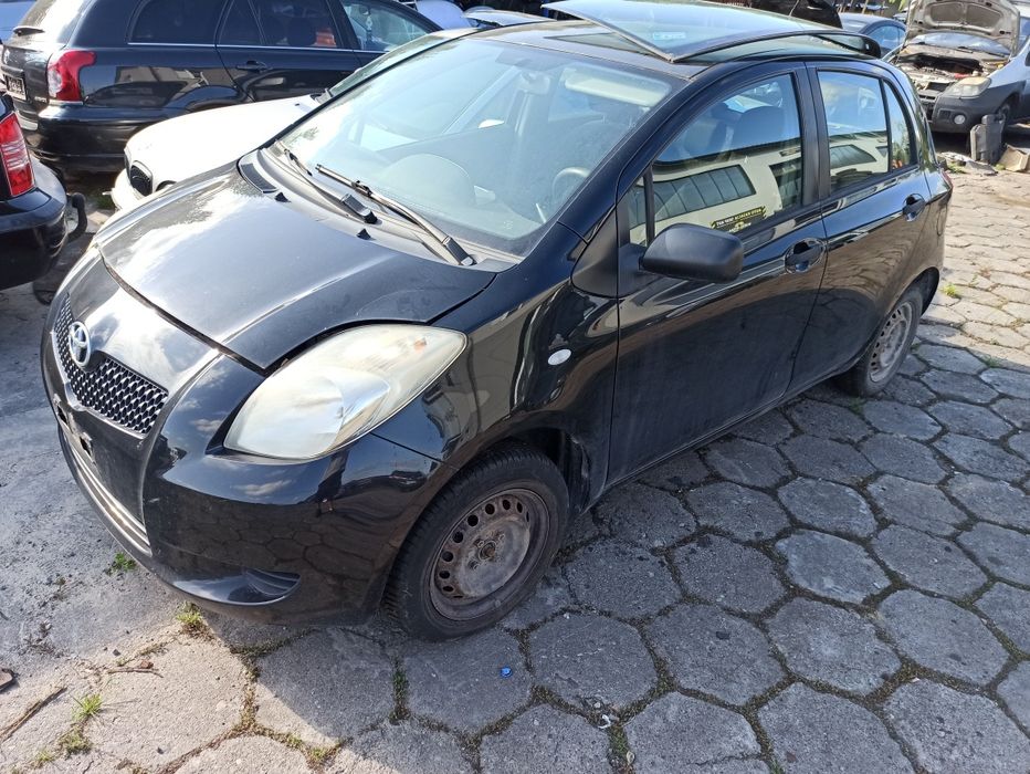 Toyota Yaris 2 generacji ll błotnik lewy prawy,ćwiartka 209 zderzak