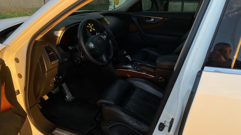 Продам Infiniti FX S51 2010 5.0