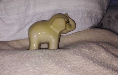 porcelanowa figurka, słoń, słonik, zielony słoń