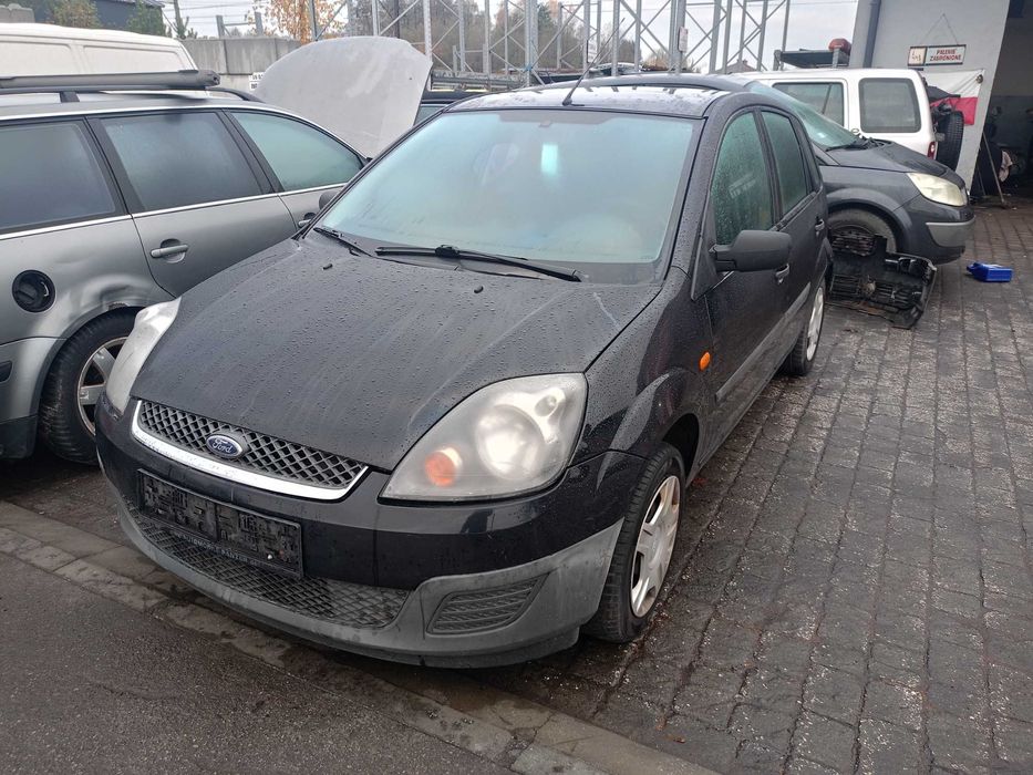 Ford Fiesta MK6 Lift Zderzak Maska Lampa Błotnik Drzwi Lusterko Części