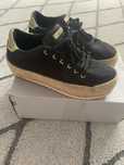 Czarne trampki guess r. 38 / 39