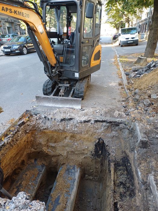 Usługi minikoparką kopania wykopy wynajem operator