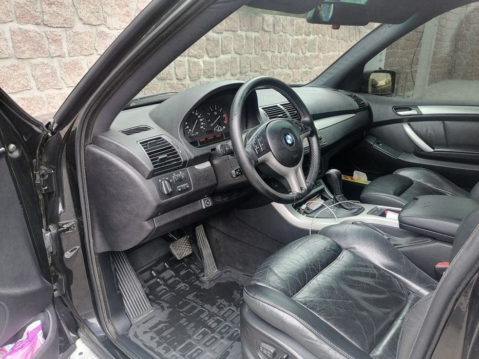 Продам bmw x5 e53