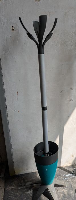 Вішалка для одягу