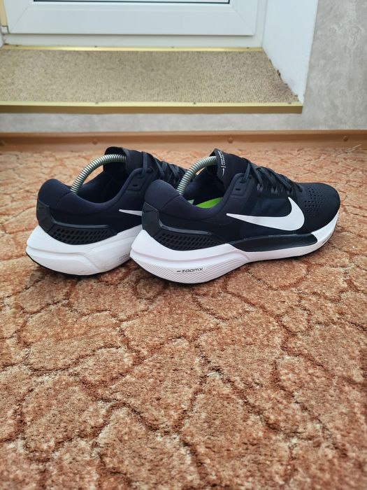 Оригинальные мужские кроссовки Nike Air Zoom Vomero 15