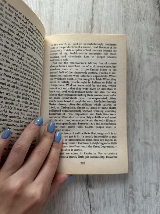 Книга A walk in the woods (Bill Bryson)