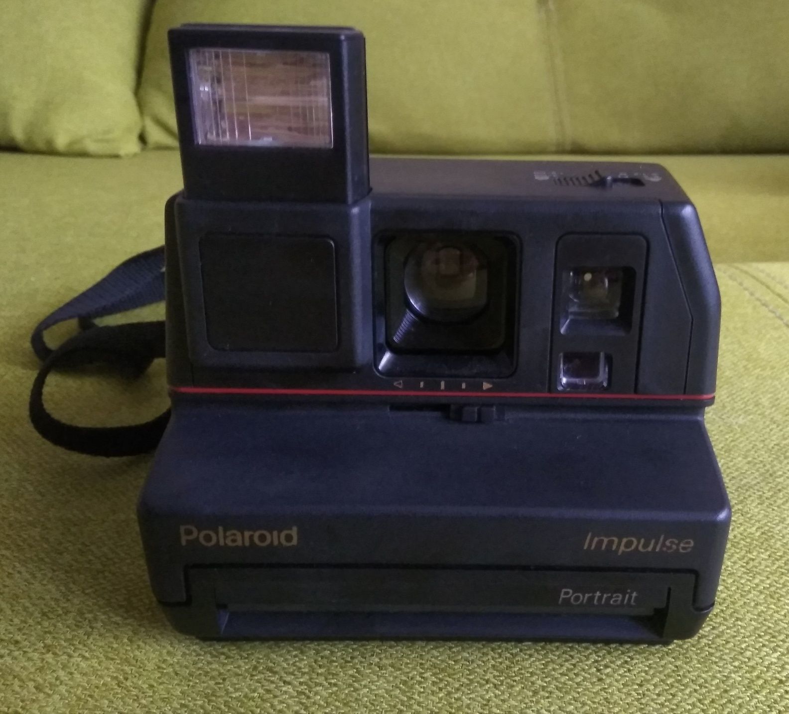 Фотоапарат Polaroid Impulse Portrait 600.
