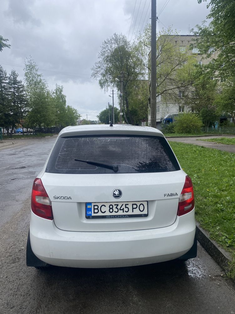 Оренда авто Skoda Fabia