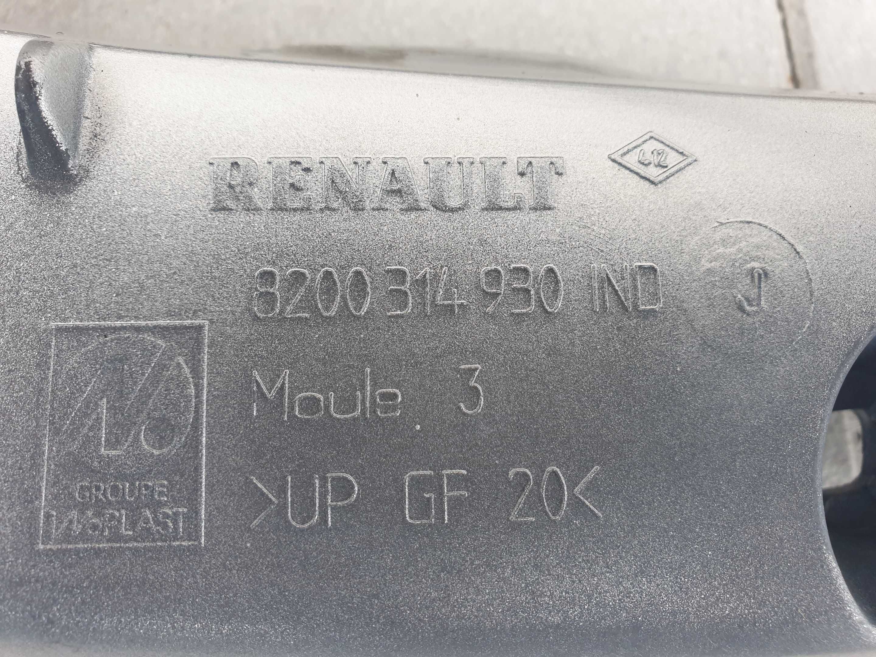 renault clio III 3 ślizg mocowanie błotnika lewy przód