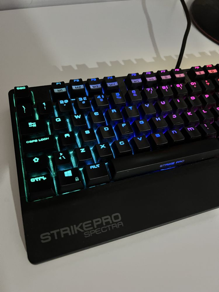 Teclado mecanico Ozone Strike Pro Spectra