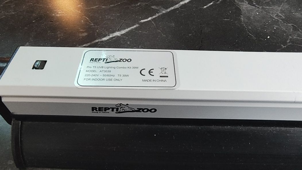 Світильник з лампою T5 Repti-Zoo Pro T5 Lighting Combo 10.0 UVB 39W 87