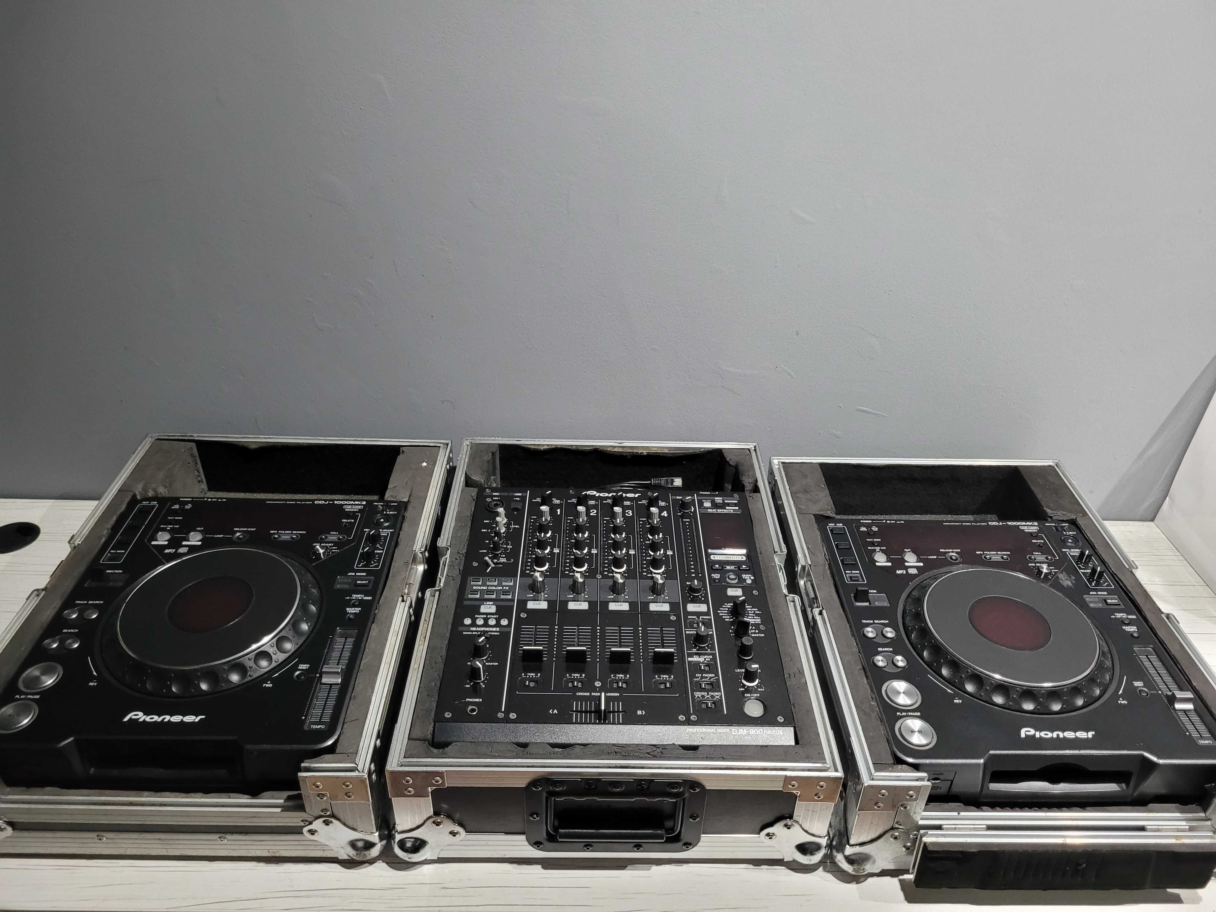 Odtwarzacze Pioneer 2x CDJ 1000 MK3 2x CDJ 1000 MK2 CD Player + 2 case