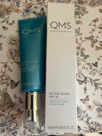 Krem proteinowy na dzień SPF 15 QMS Active Glow 50 ml.