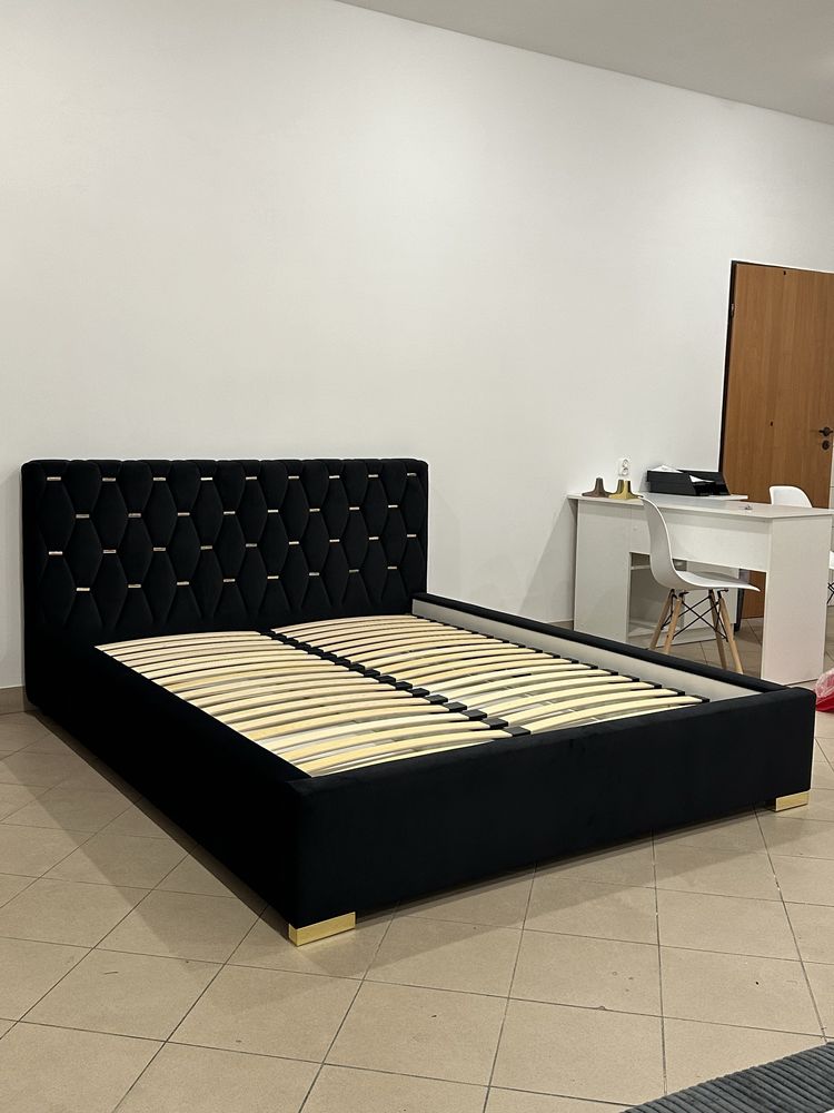 Łóżko sypialniane tapicerowane Patrycja producent pikowane blaszki hit