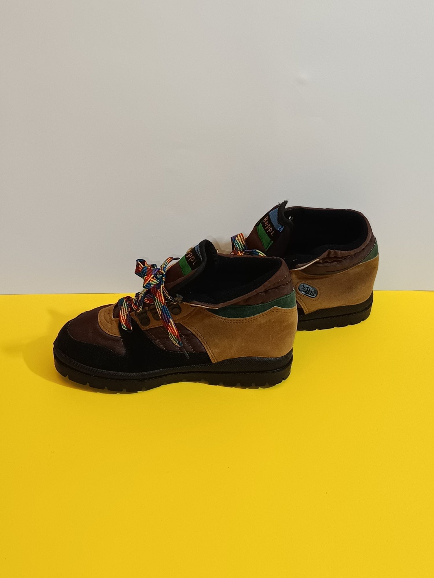 Botas n° 33 e 29