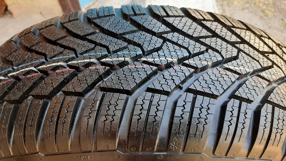 Нова зимова гума 195/65 R15 Continental ContiWinterContact TS850 1шт