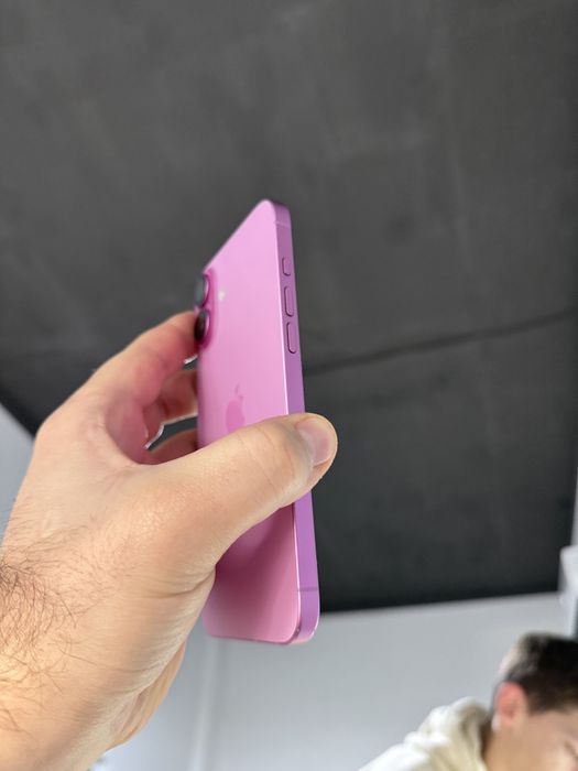 Apple iphone 16+ 128 gb рожевий 90% айфон 16 плюс