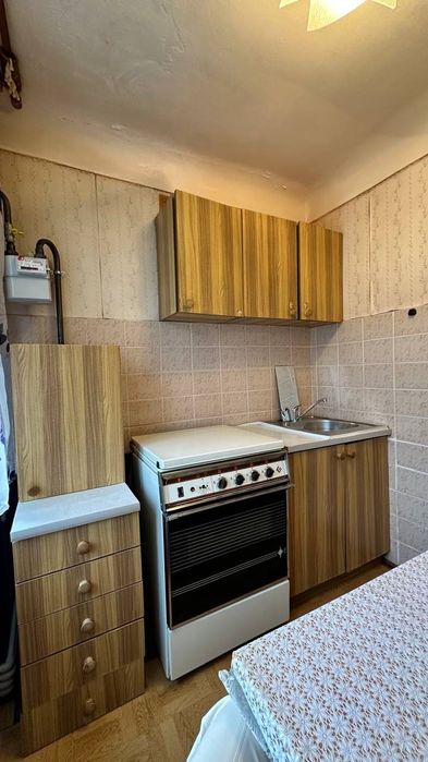 Продаж 3 км квартири поруч з стометрівкою