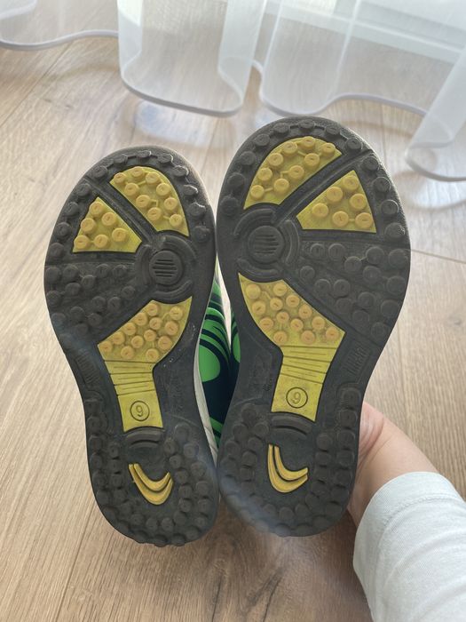 Buty piłkarskie Korki Clarks 27