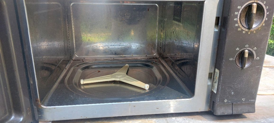 kuchenka mikrofalowąla Sharp R-6280