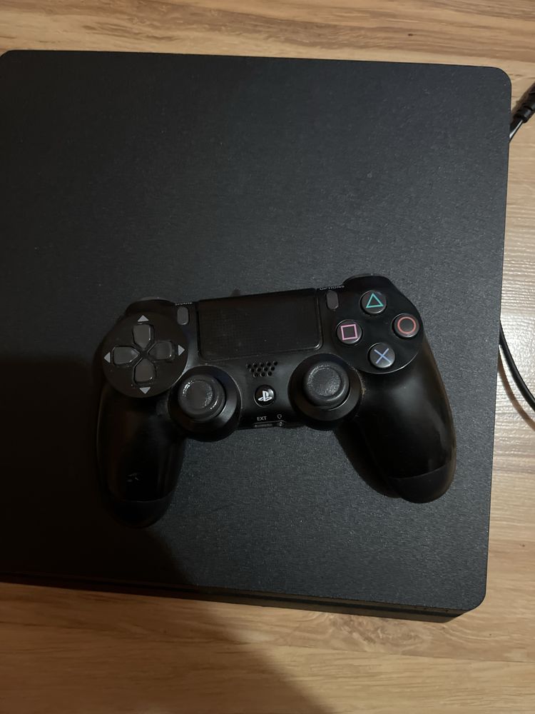 Ps4 model CUH2226A + 13 gier gry pokazane na ostatnim zdj