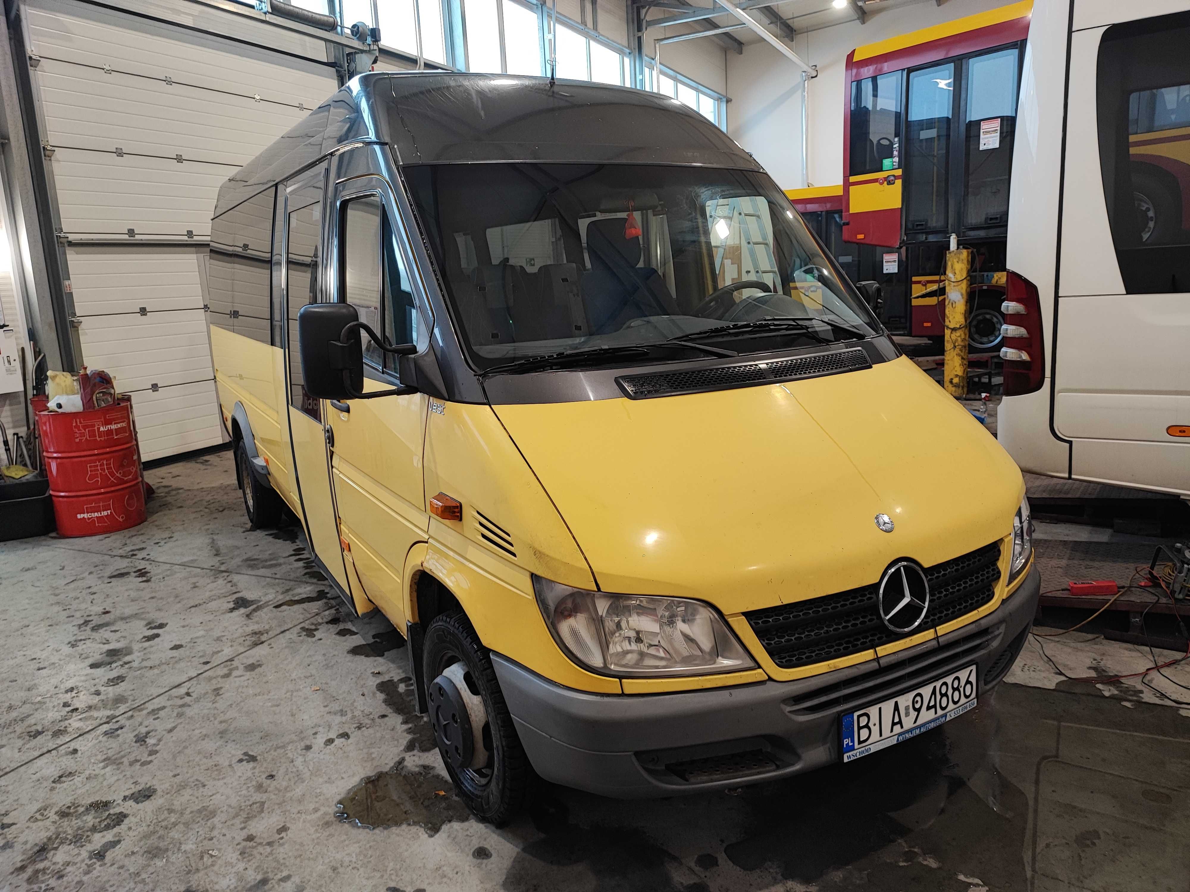 Mercedes-Benz Sprinter 413 do przewozu osób niepełnosprawnych z rampą