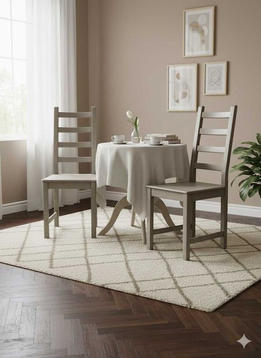 Dwa krzesła do kuchni, na balkon...