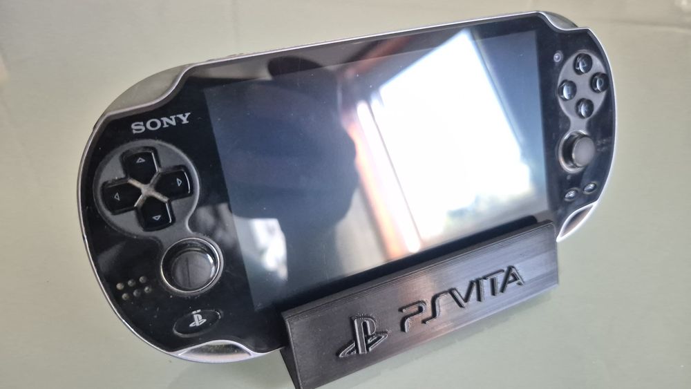 Ps vita oled 3g com jogos instalados