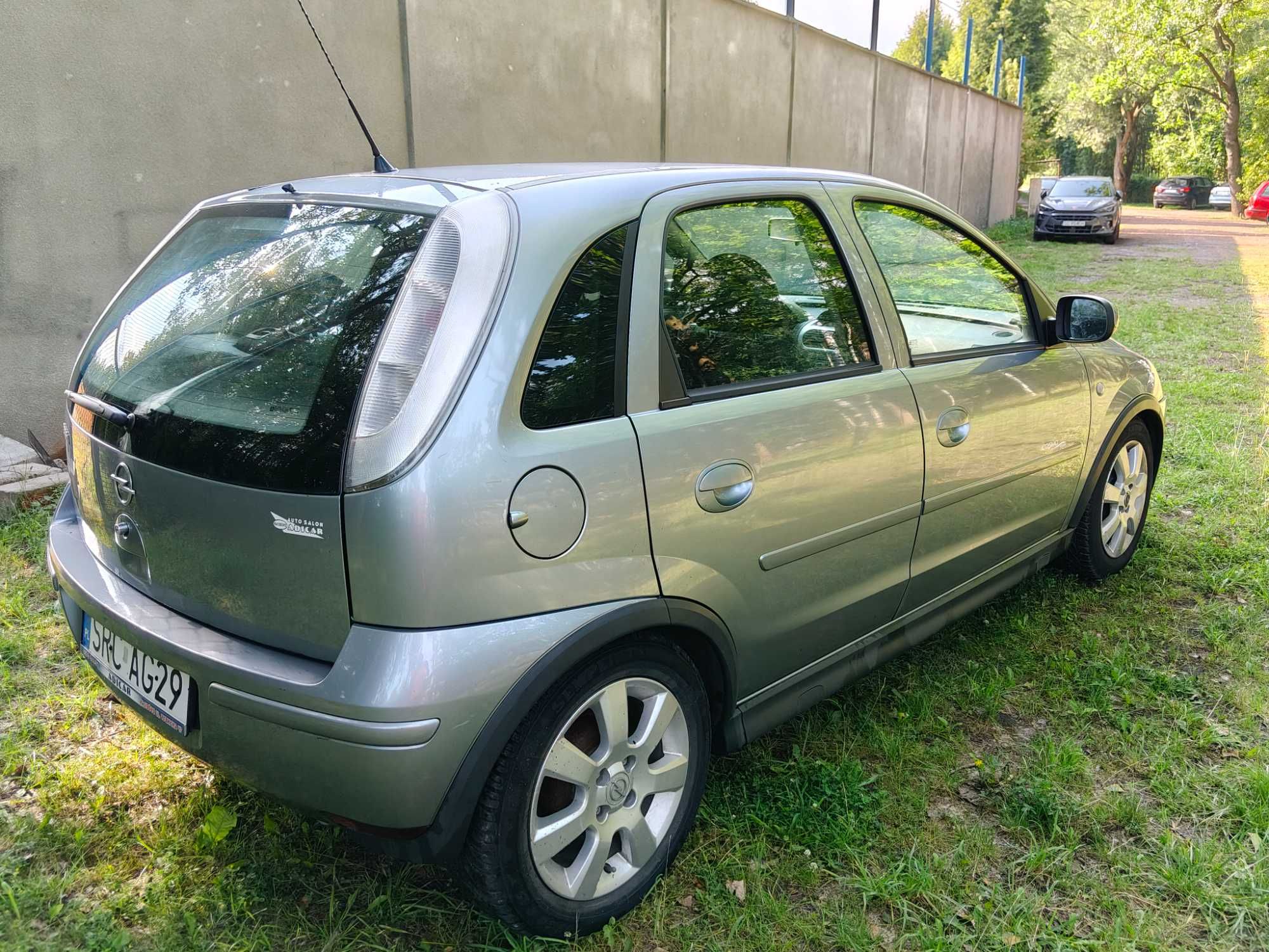 Opel Corsa 1.0/2006r/Klima/5drzwi