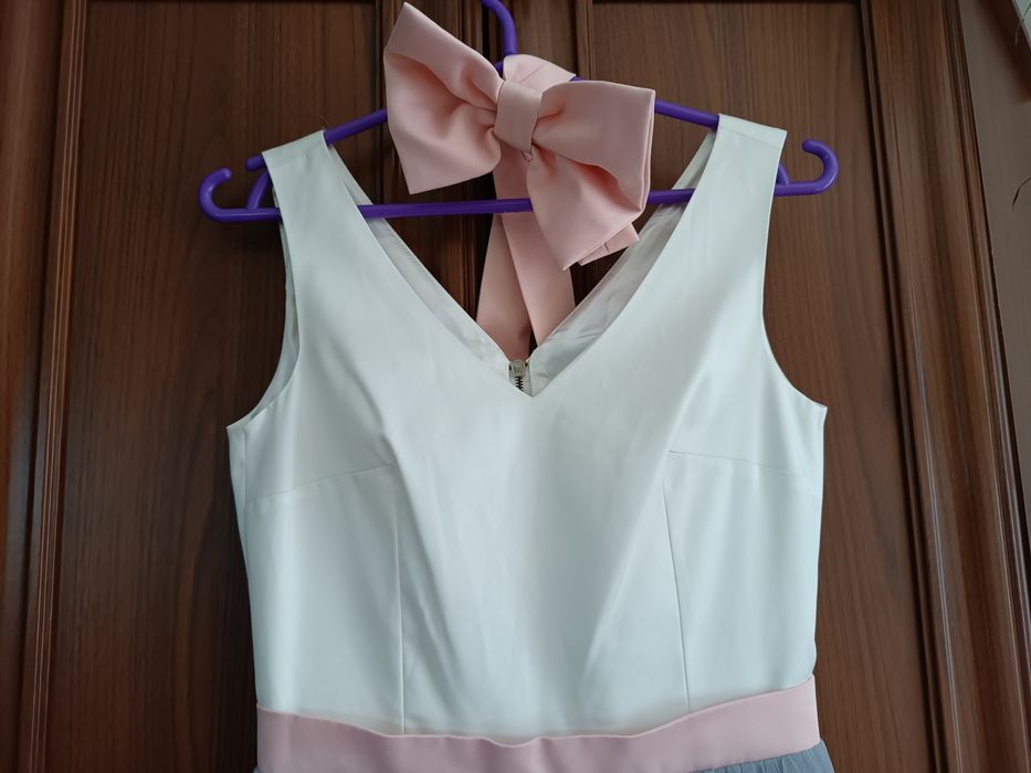 Sukienka biała szara z kokardą paskiem różowa tiulowa wesele poprawiny