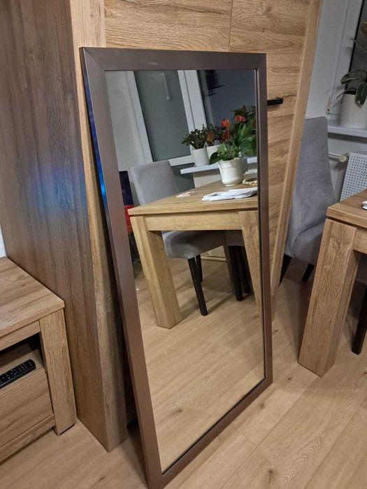 lustro w bardzo dobrym stanie 68x128
