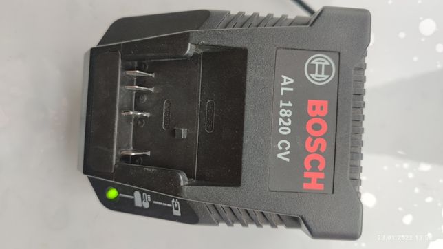 Зарядка Bosch для акумулятора