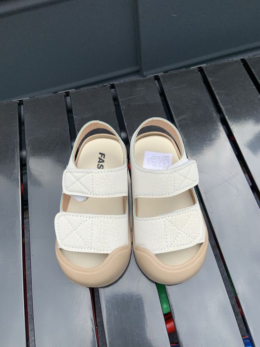 Дитячі мягенькі сандалі