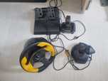 Logitech kierownica plus pedały plus dwa joysticki