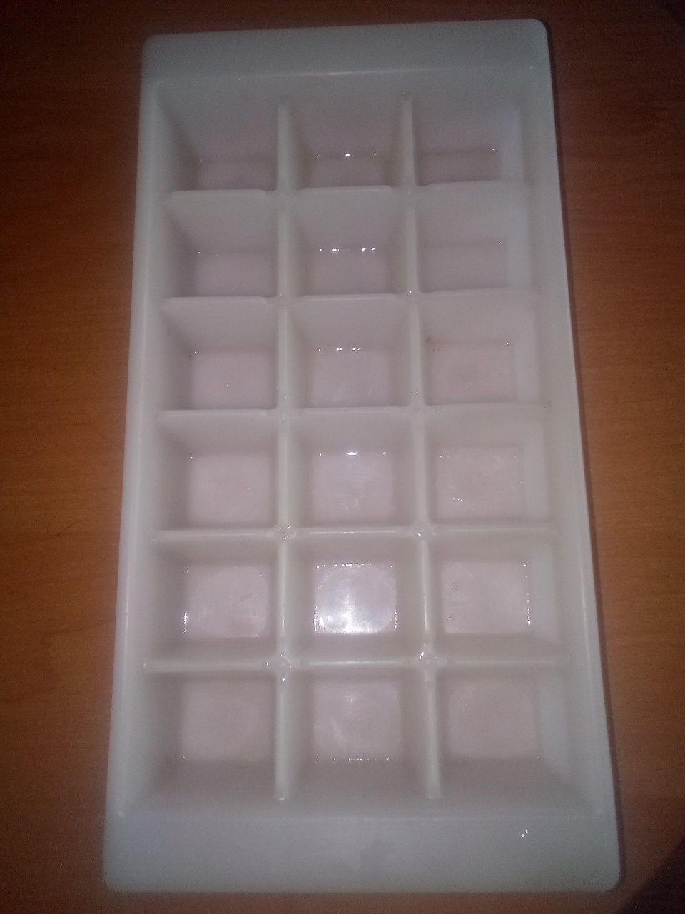 Для холодильника формочка для льда.