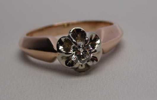 Pierścionek z brylantem 0,24 ct. Różowo białe złoto R.16