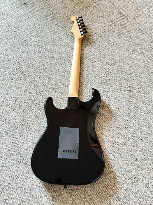 Нова електрогітара