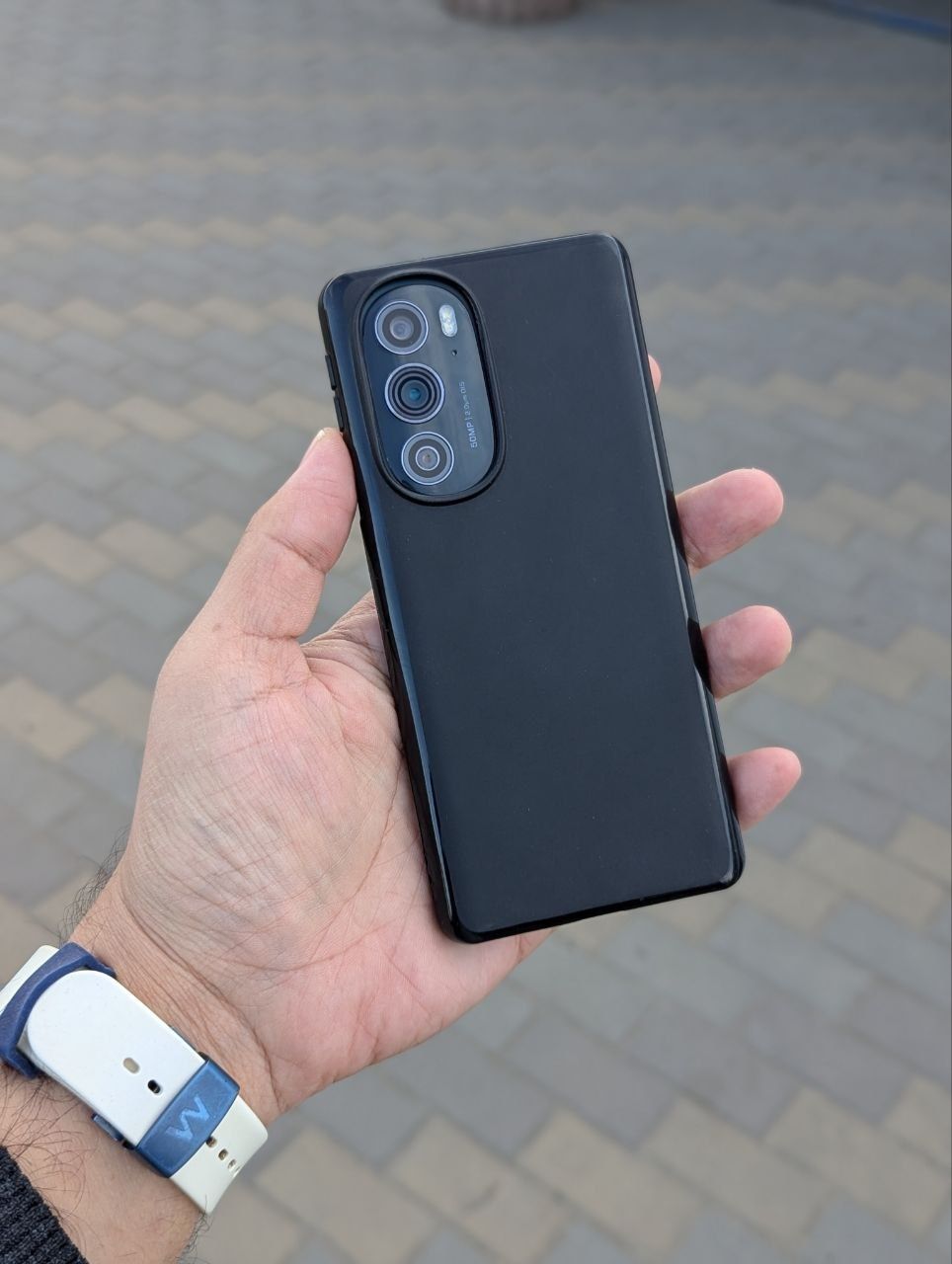Motorola edge 2022 (8/128 144ghz как новый Snapdragon 8 gen 1)