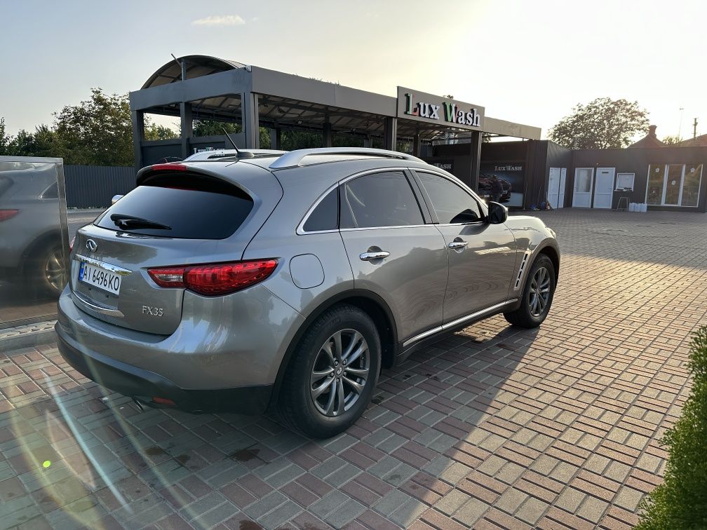 Infiniti fx 35, 2010р