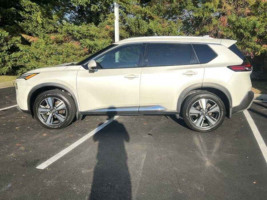 Nissan Rogue SL      2021