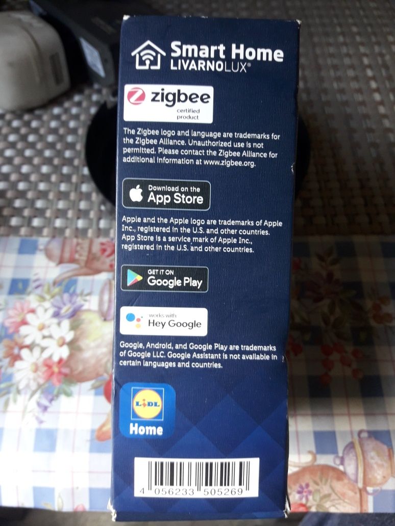 Żarówka LED Smart colour change light bulb smartfon livarno Lux