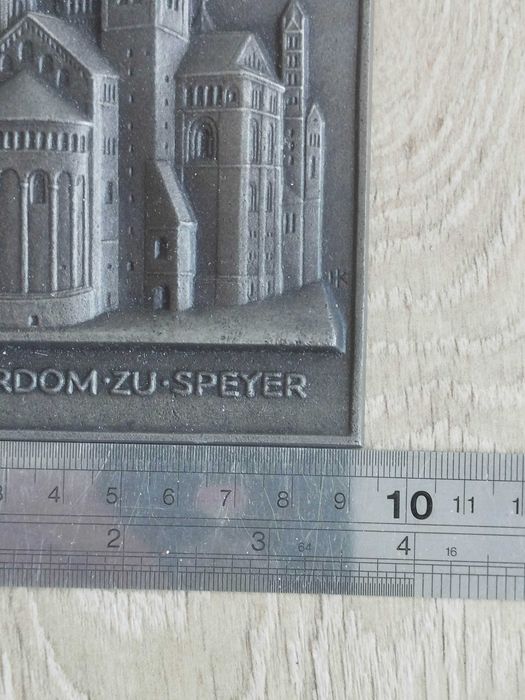 prezent dla urodzonych w 1990 roku tablicę Buderus, Katedrę Cesarską