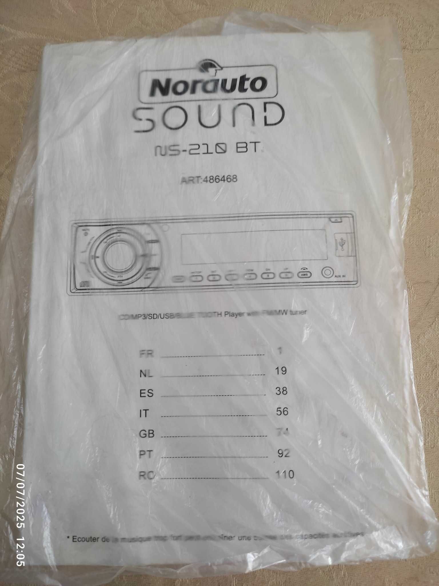 Auto rádio com Bluetooth, microfone, entrada de USB, CD, comando