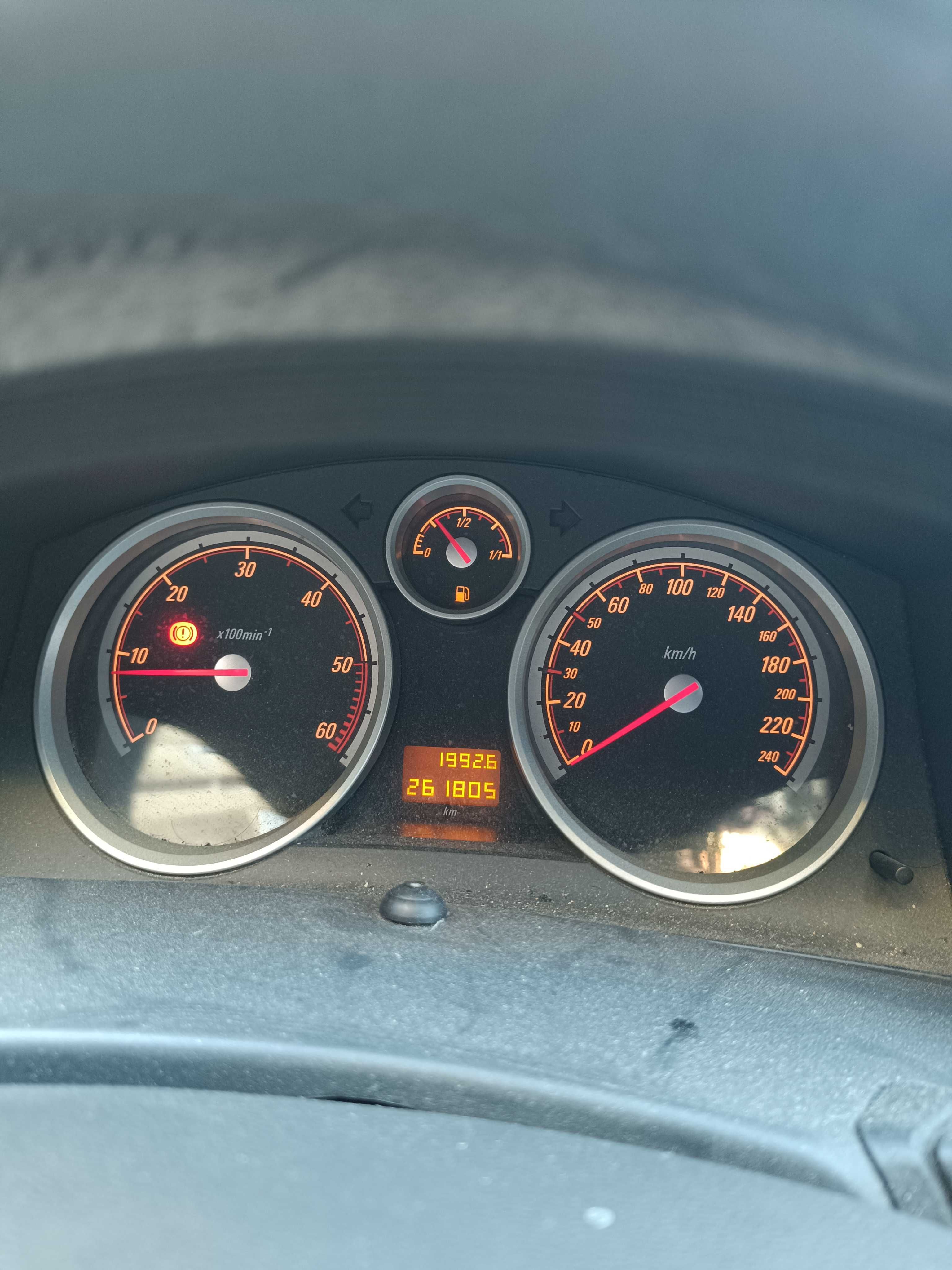Opel Astra GTC 1.9 150CV